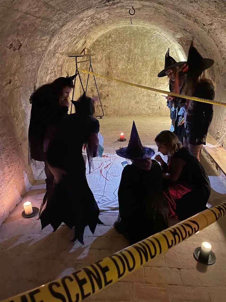 Groupe sur scène de crime Yllar Montagne
