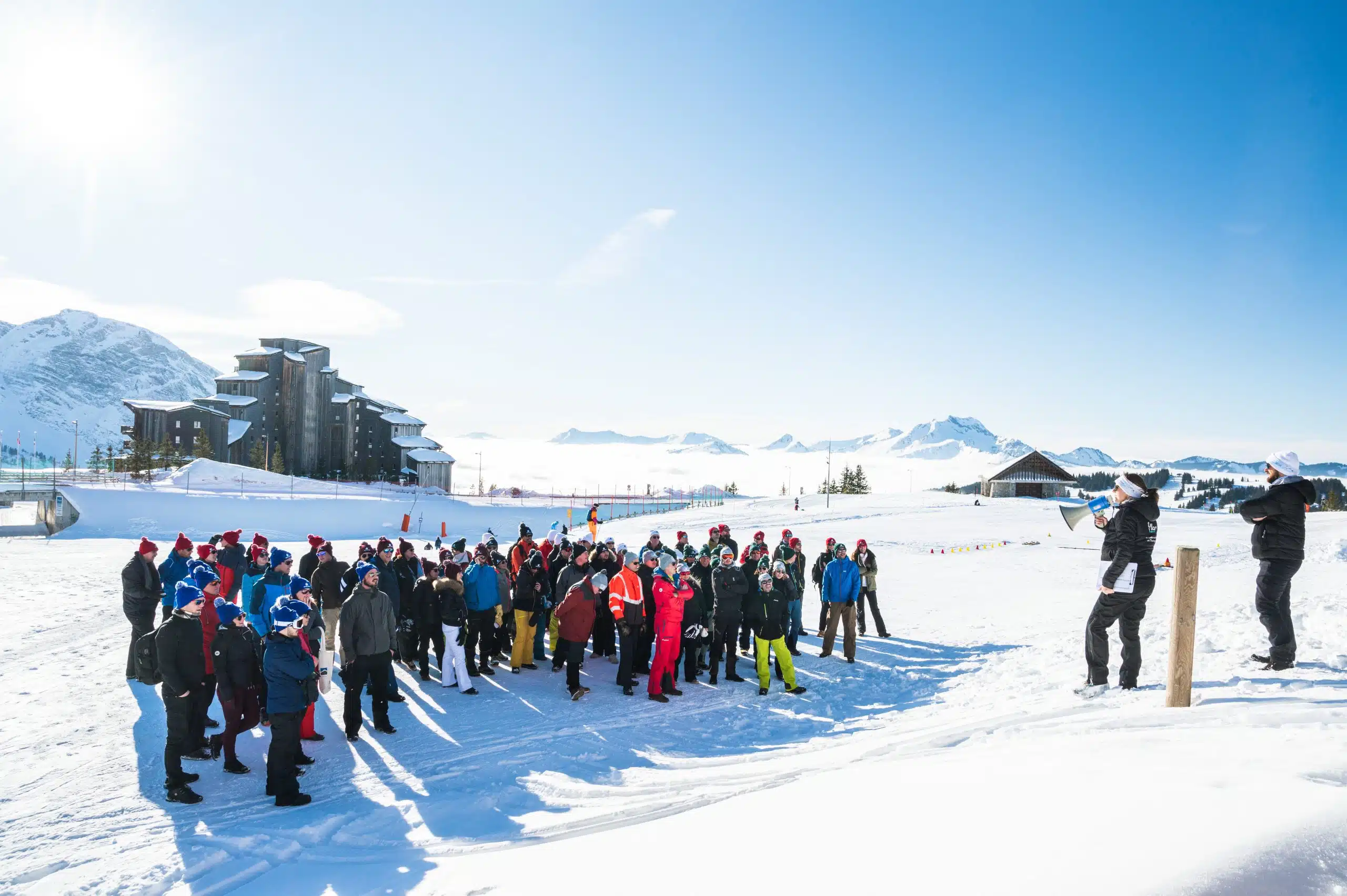 Photo de groupe pour présenter l'activité Yllar Montagne