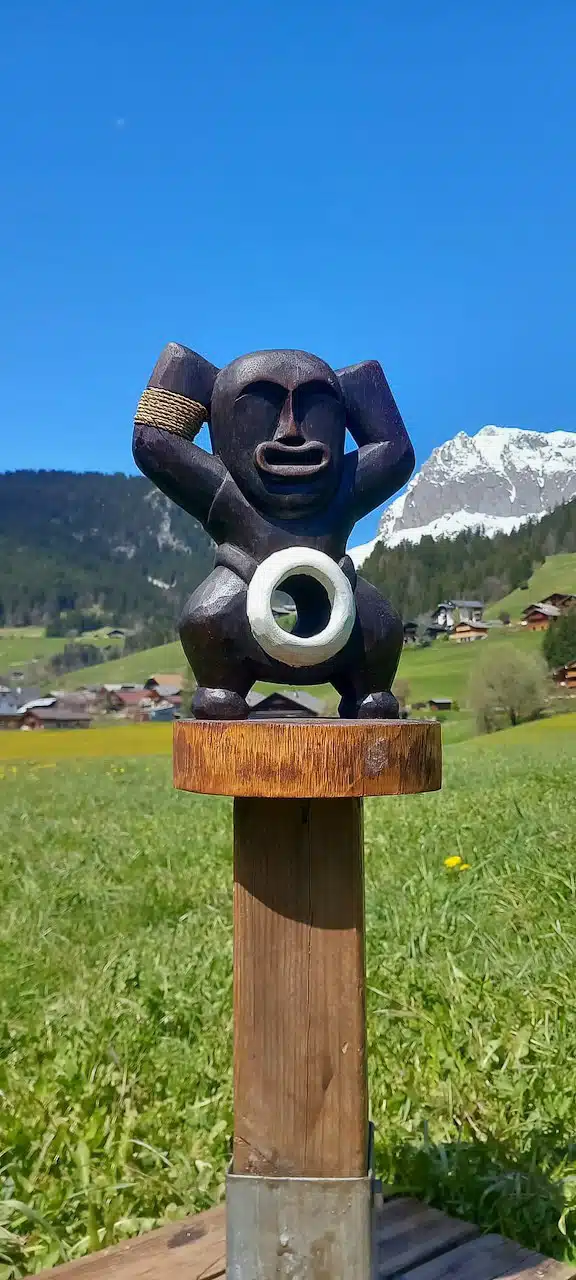 EVJF totem